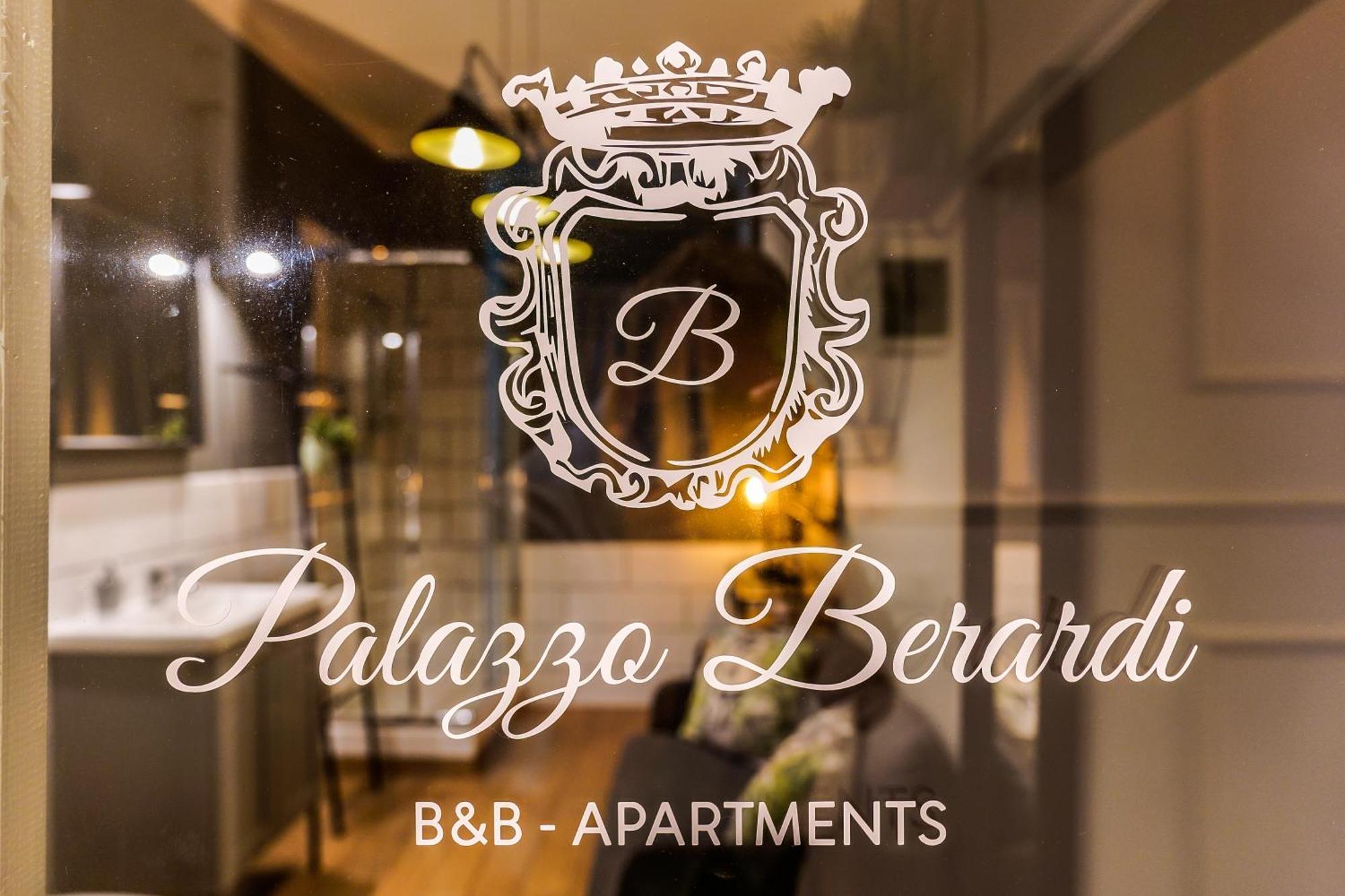 塔兰托Palazzo Berardi住宿加早餐旅馆 外观 照片